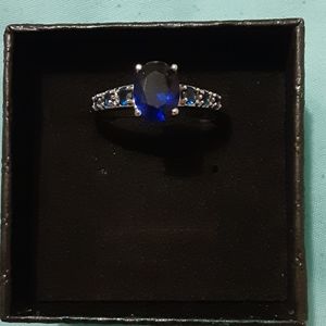 Blue sapphire ring